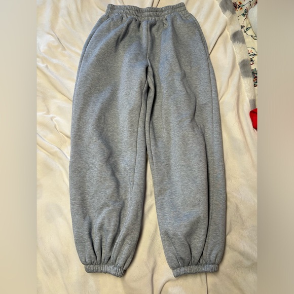 Gray sweatpants - Picture 1 of 1